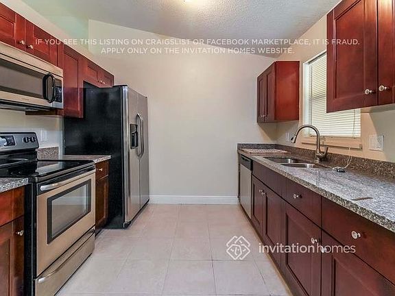 5th image of 16888 W Aquaduct Dr