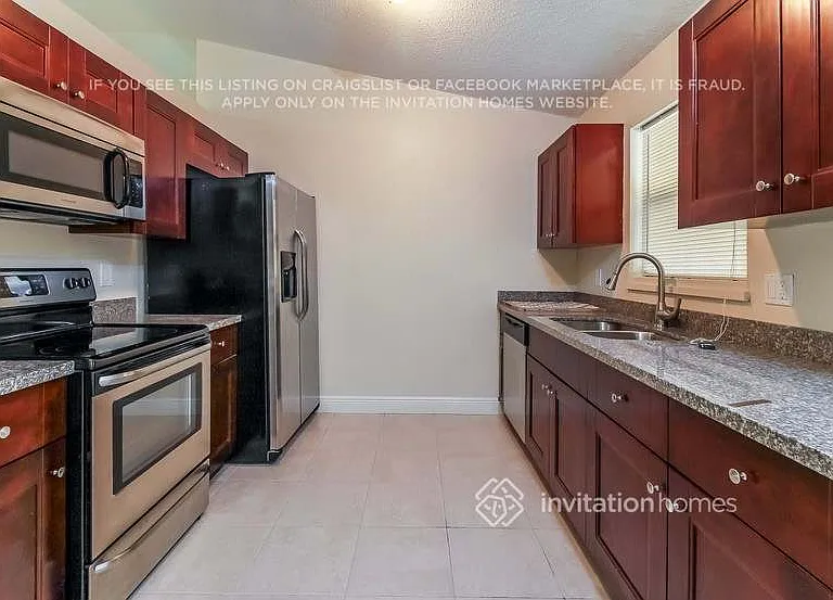 16888 W Aquaduct Dr — Photo 5