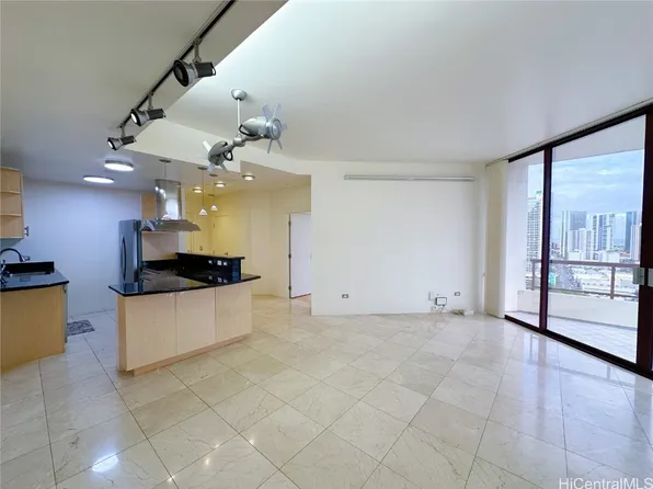 725 Kapiolani Blvd APT 2002, Honolulu, HI 96813