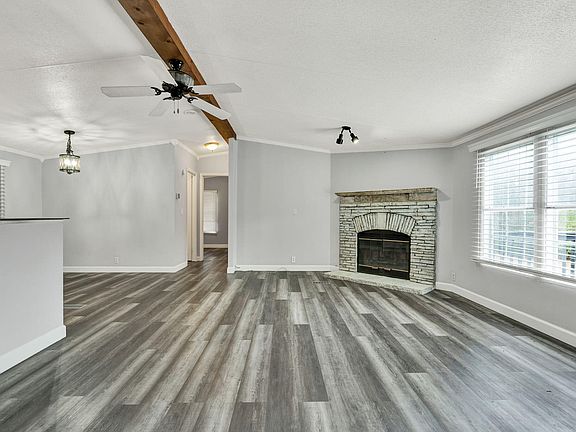 5th image of 139 Fox Farm Trl SE