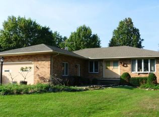 3327 Chestnut Rd, Seven Hills, OH 44131