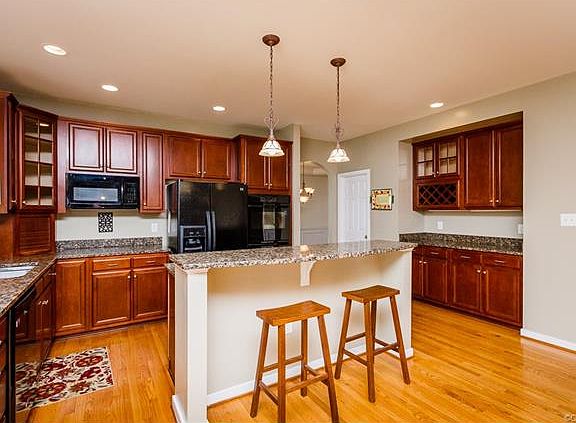 3rd image of 9517 Stone Spring Dr