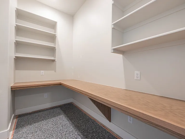 2920 Edgefield Ln — Photo 30