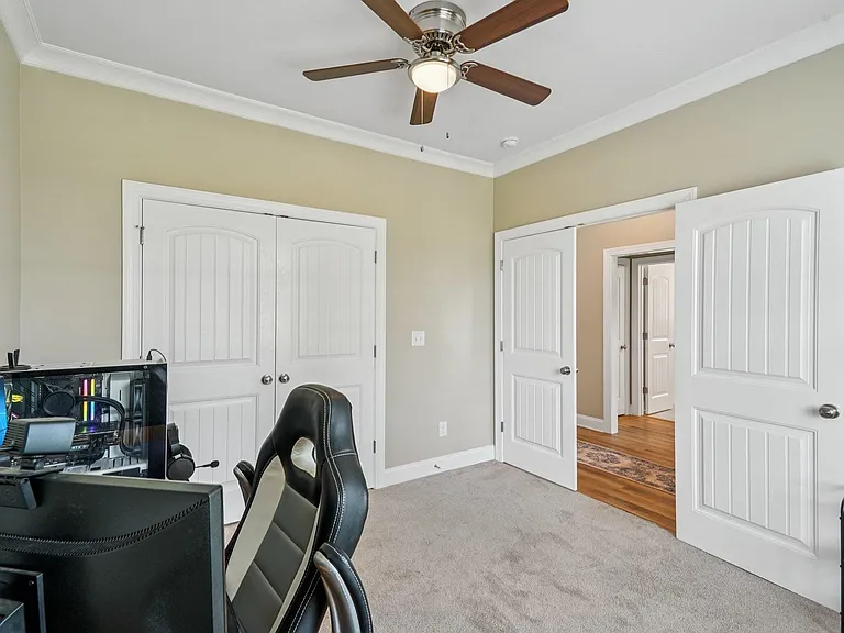 202 Sage Ct — Photo 8