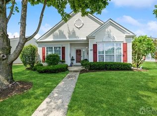 469 Skylark Dr, Monroe Township, NJ 08831