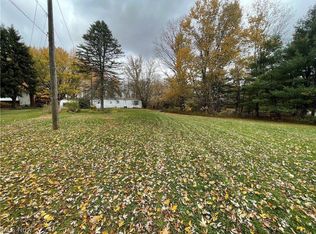 2850 Columbiana Rd, New springfield, OH 44443