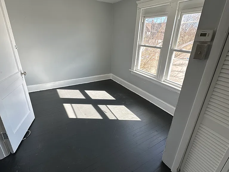 112 Shelley St #5A — Photo 8