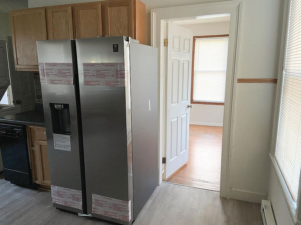 2nd image of 69 High St APT 1