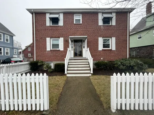 273 E Squantum St APT 4, Quincy, MA 02171