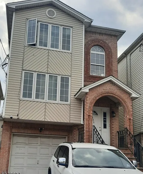 446 Marshall St #2 — Photo 2