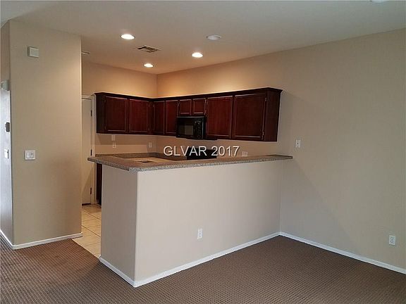 4th image of 932 Sunny Acres Ave
