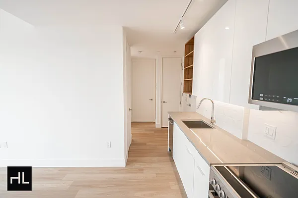 Rented by Highline Residential | media 76