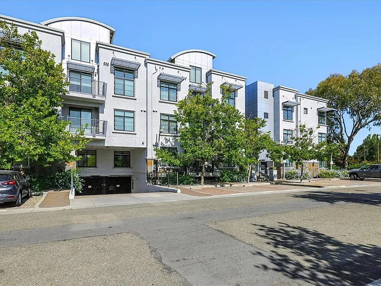 10745 N De Anza Blvd #115 — Photo 42