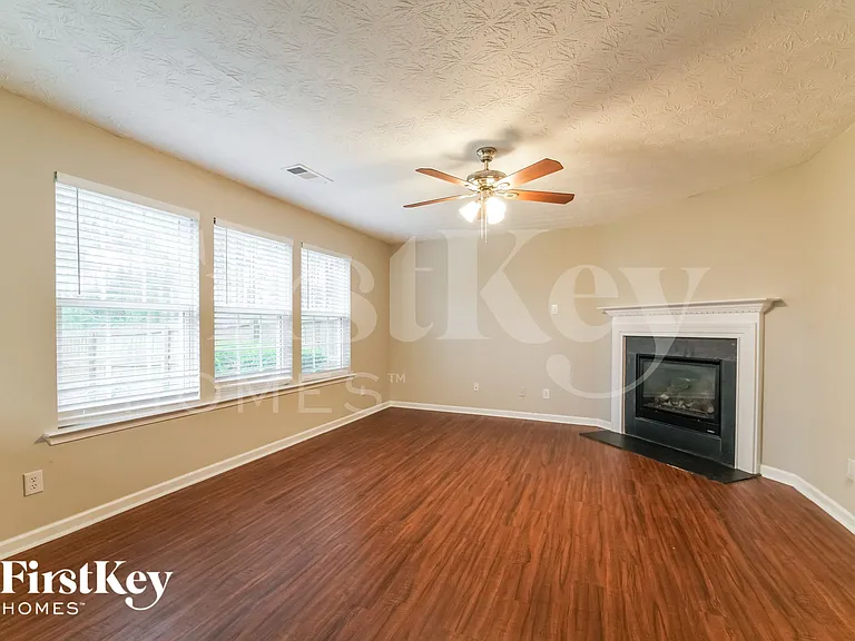 276 Weatherstone Pointe Dr — Photo 3