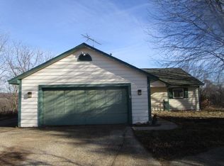600 Ridge Rd, Henderson, MN 56044