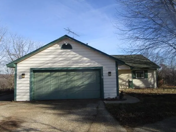 600 Ridge Rd, Henderson, MN 56044