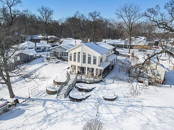 3rd image of 9537 Woodlawn Dr
