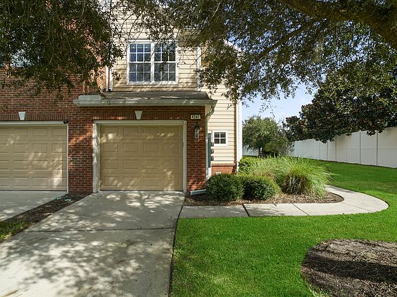 2nd image of 4241 Crownwood Dr