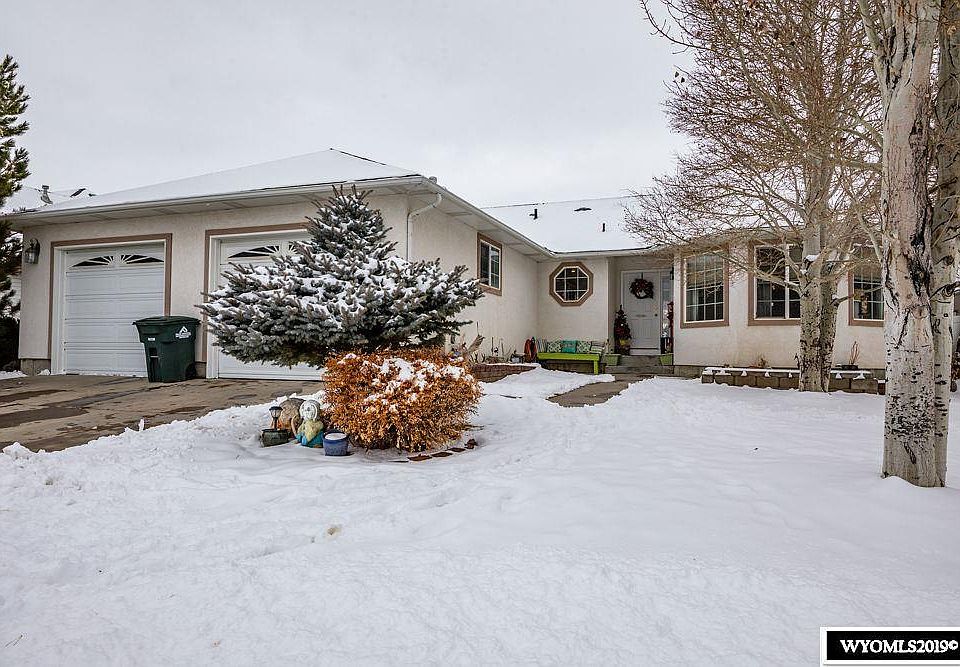 1st image of 2433 Silver Creek Dr