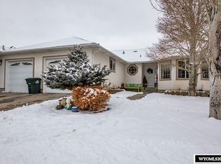 2433 Silver Creek Dr, Rock Springs, WY 82901