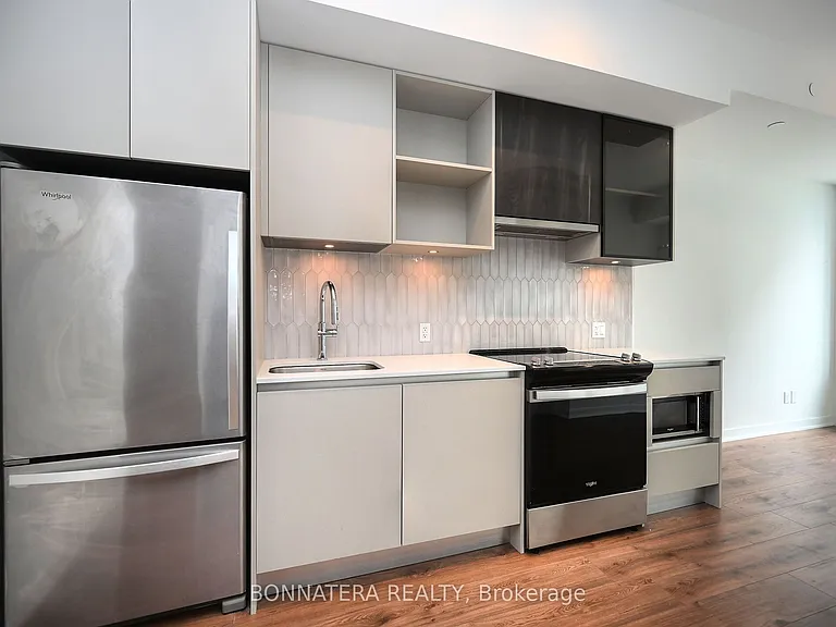 405 Dundas St W #319 — Photo 17