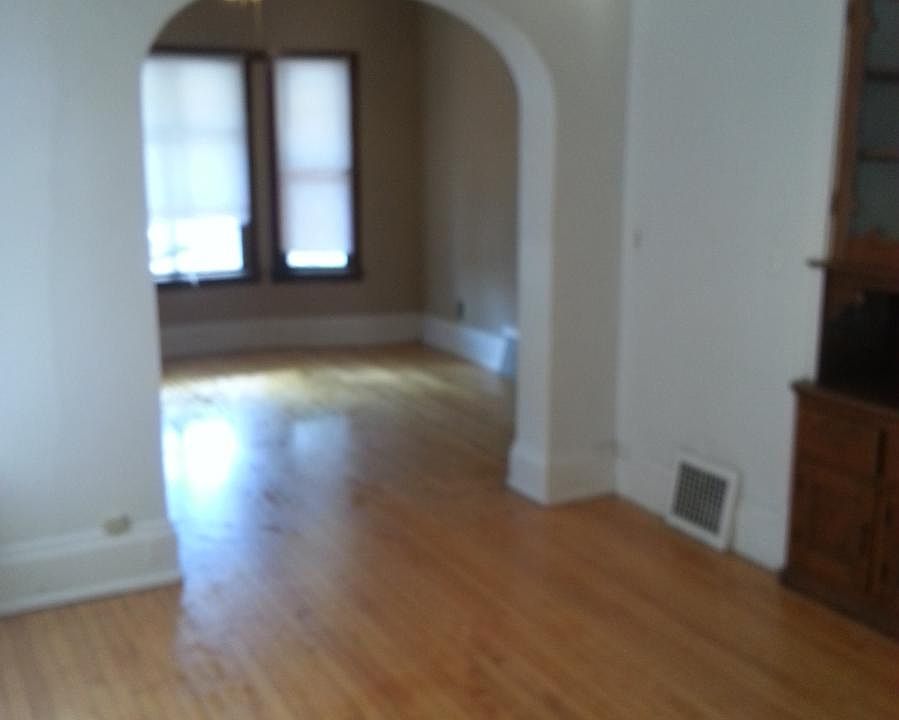 1st image of 2712 N Oakland Ave #2712