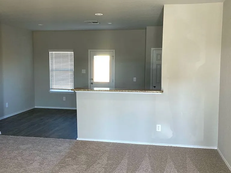 7436 Capstone Rdg — Photo 3