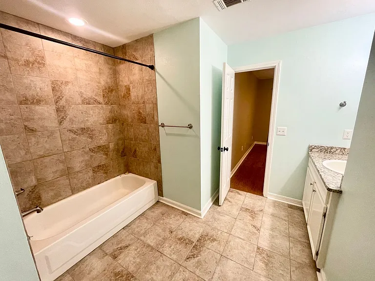 503 Brookstone Dr — Photo 16