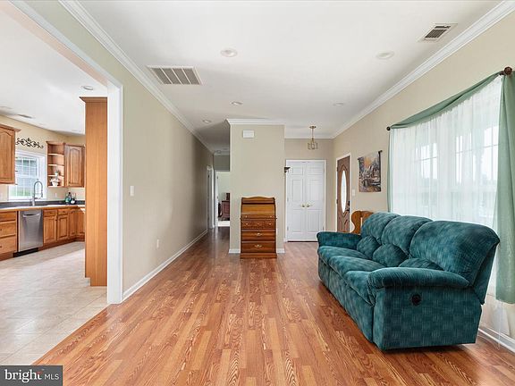 5th image of 364 Stoney Bottom Rd