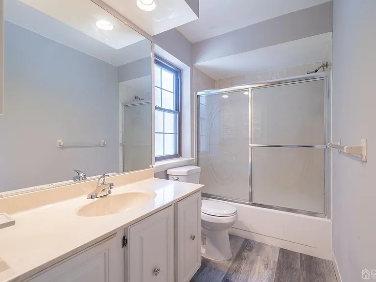 1612 Woodbridge Commons Way — Photo 10