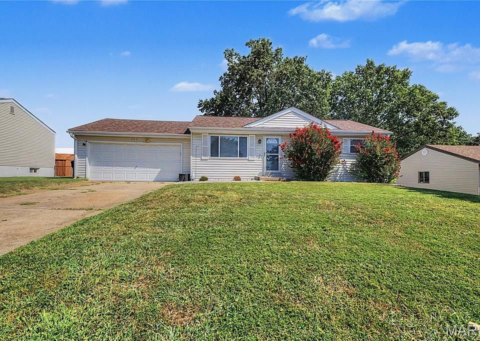 1st image of 143 Bertrand Dr
