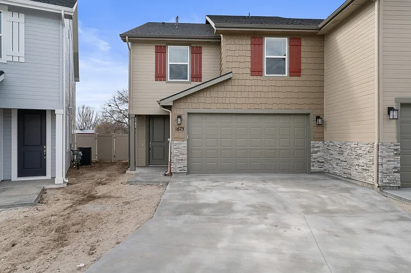 3 bed, 3.0 bath, 1774 sqft, $2,395 — Photo 2
