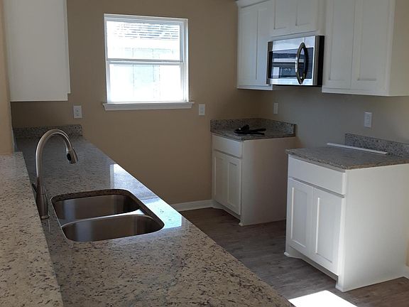 2nd image of 1092 Dunlap Dr