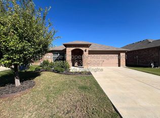 609 Buzzard Lake Trl, Fort Worth, TX 76120