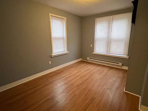 2nd image of 4717 Unruh Ave