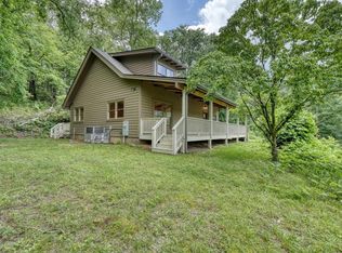 988 Yorkhouse Rd, Rabun Gap, GA 30568