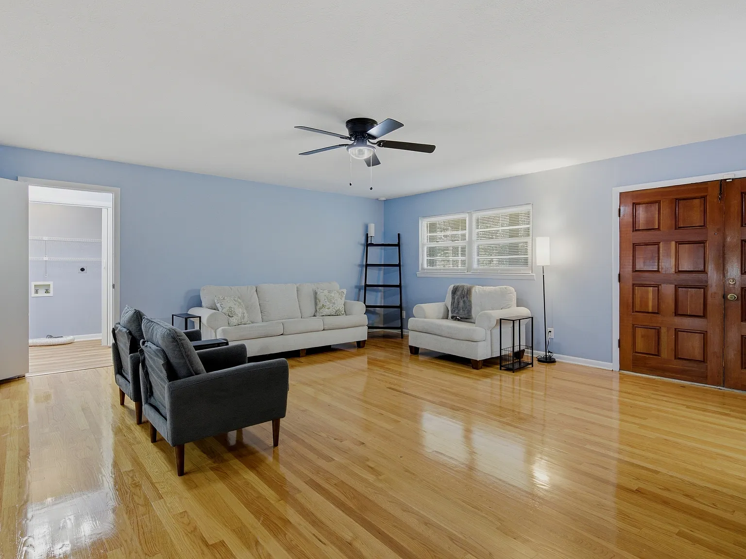1829 Martindale Drive - 1-XL... — Photo 4