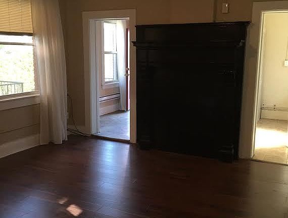 3rd image of 853 Beech Ave