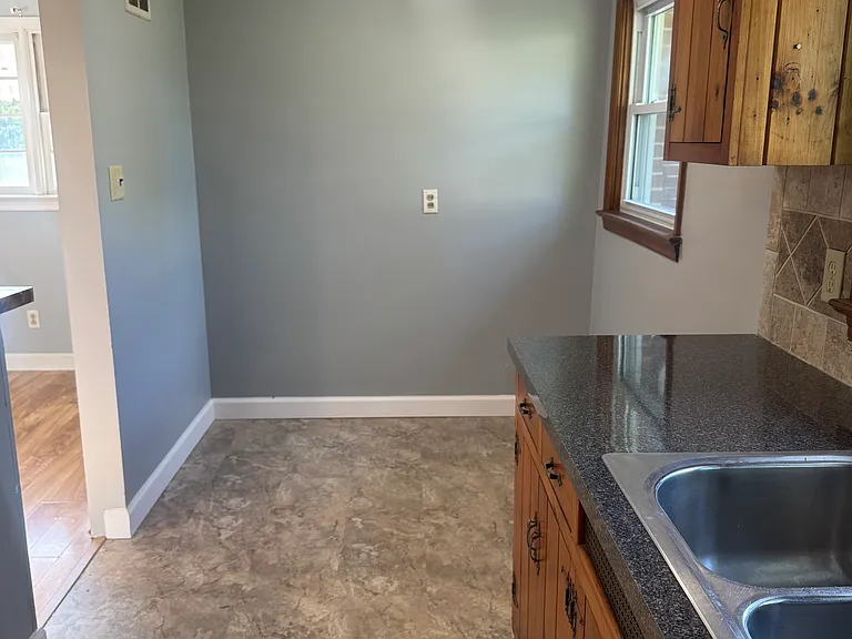 2235 Dixie Dr — Photo 17