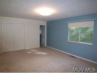 4th image of 109 N Hills Dr