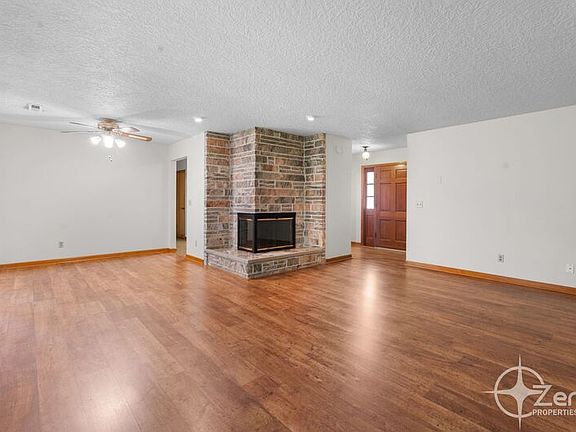 5th image of 6509 Louisiana Dr