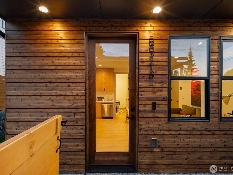 1st image of 5921 32nd Avenue SW #B