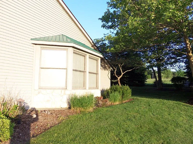2670 Green Meadows Dr — Photo 5