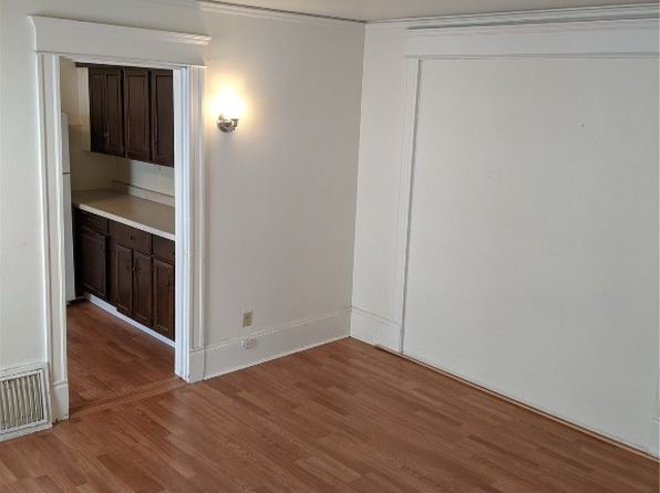 cedar-rapids-iowa-443556854 picture