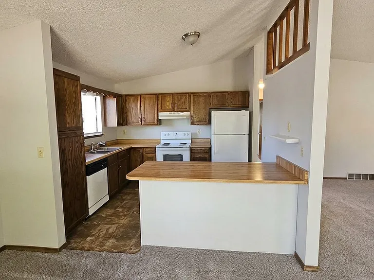 5060 Horseshoe Bnd — Photo 8