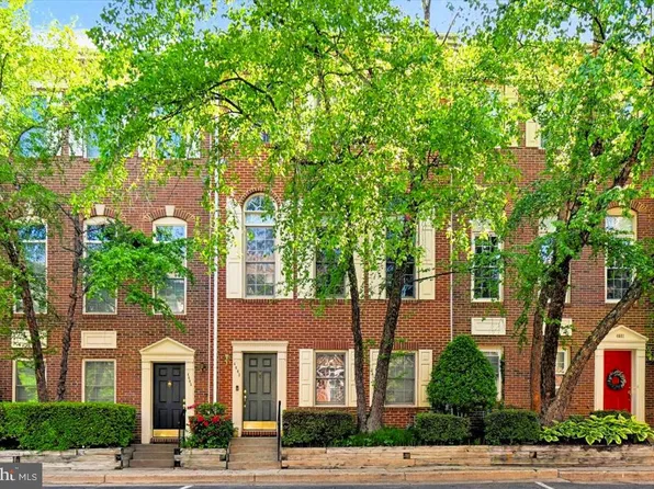 4663 Kirkland Pl, Alexandria, VA 22311
