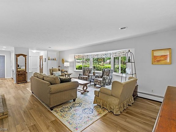 5th image of 1025 Worton Park Dr