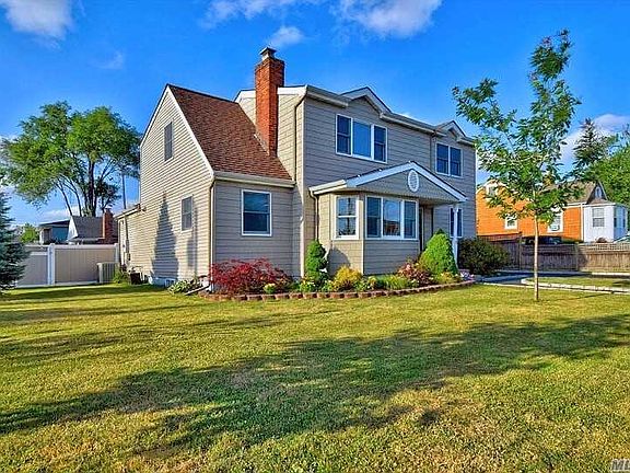 2nd image of 55 Charleston Dr