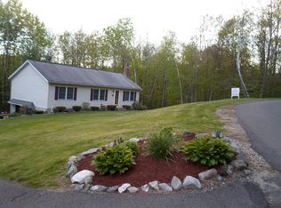 160 Timberidge Dr, Russell, MA 01071
