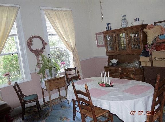 Image 4: Dining Room